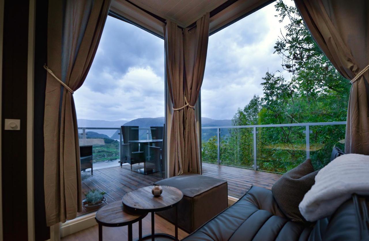 Hardanger Panorama Lodge Ulvik Exterior photo